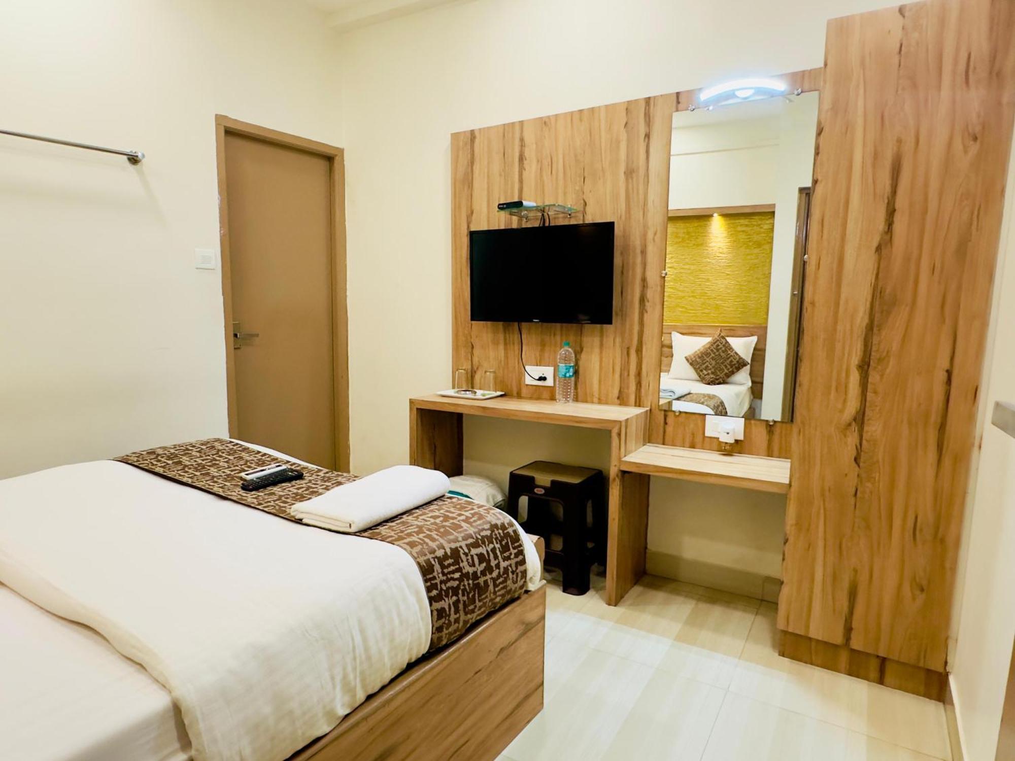 Stay Court - Business Class Hotel - Near Central Railway Station Chennai Bagian luar foto