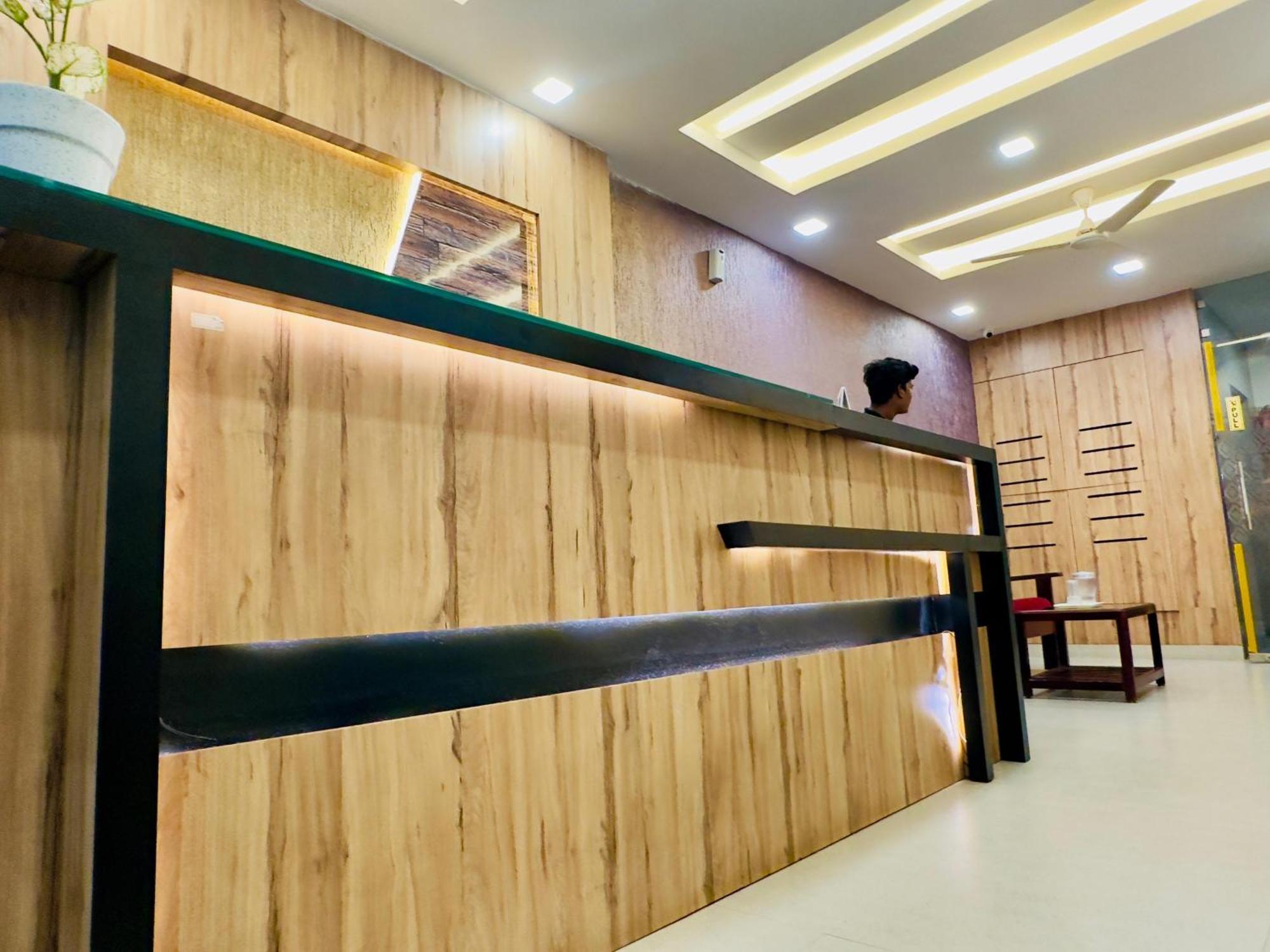 Stay Court - Business Class Hotel - Near Central Railway Station Chennai Bagian luar foto
