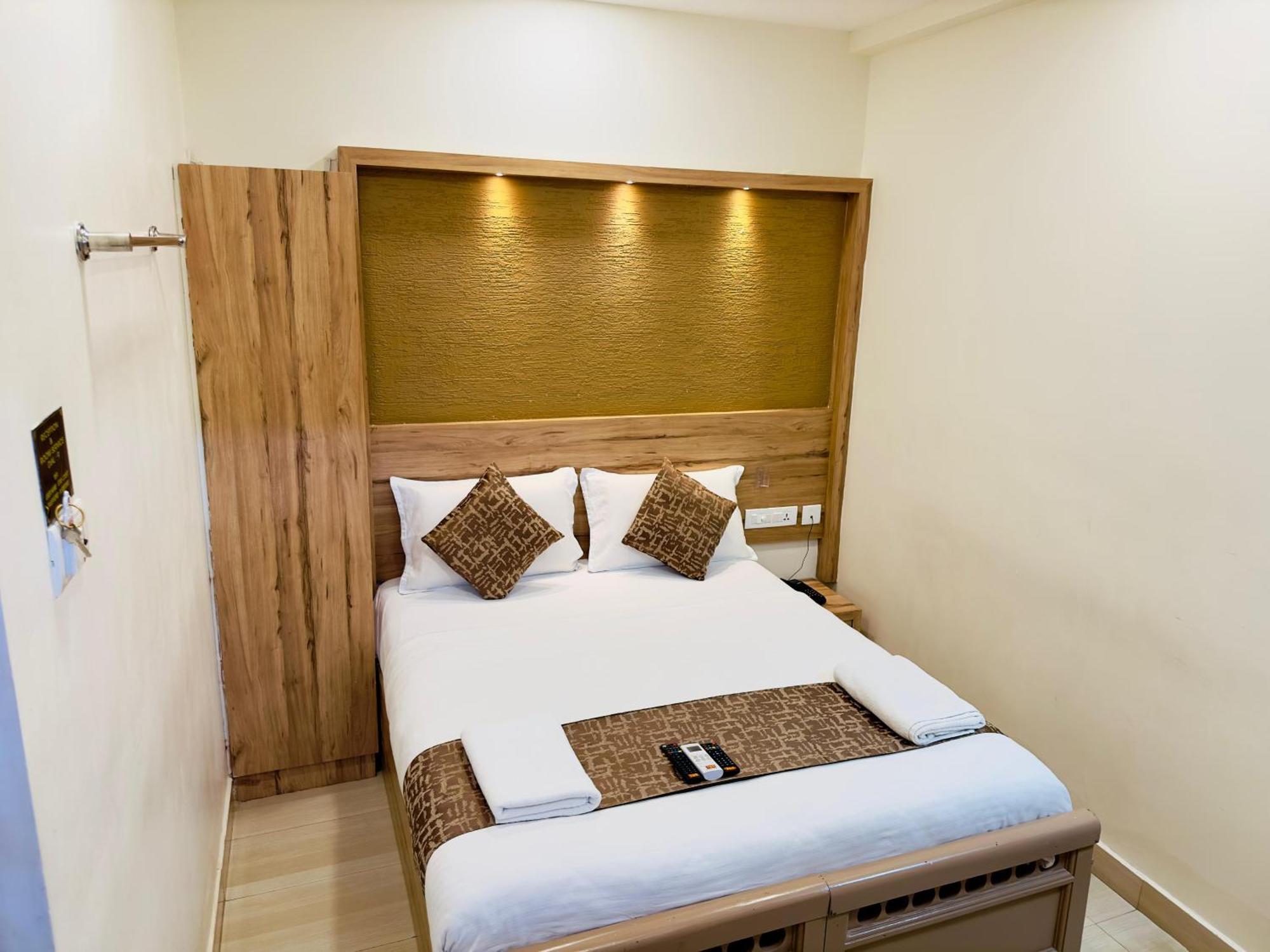 Stay Court - Business Class Hotel - Near Central Railway Station Chennai Bagian luar foto