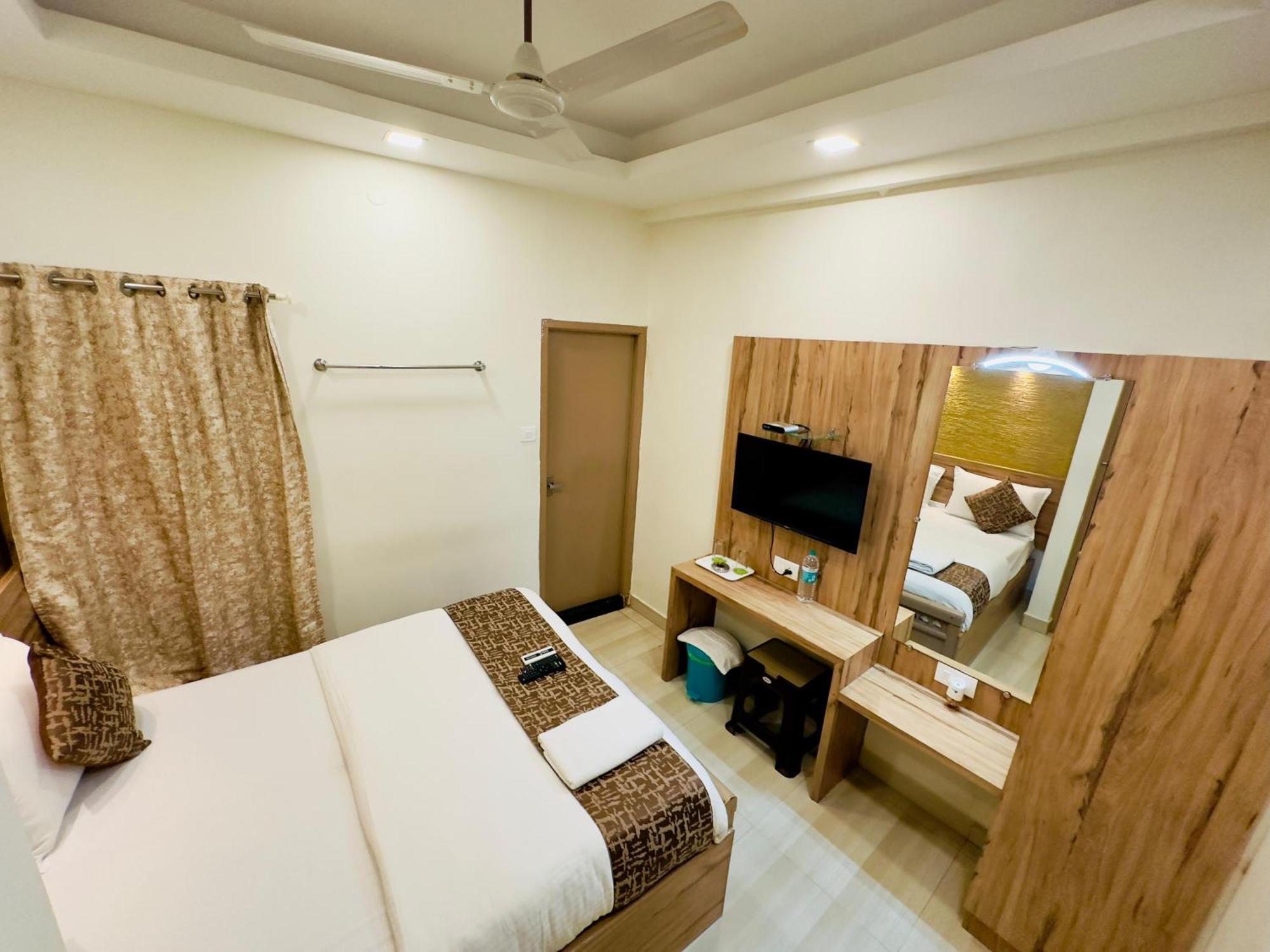 Stay Court - Business Class Hotel - Near Central Railway Station Chennai Bagian luar foto